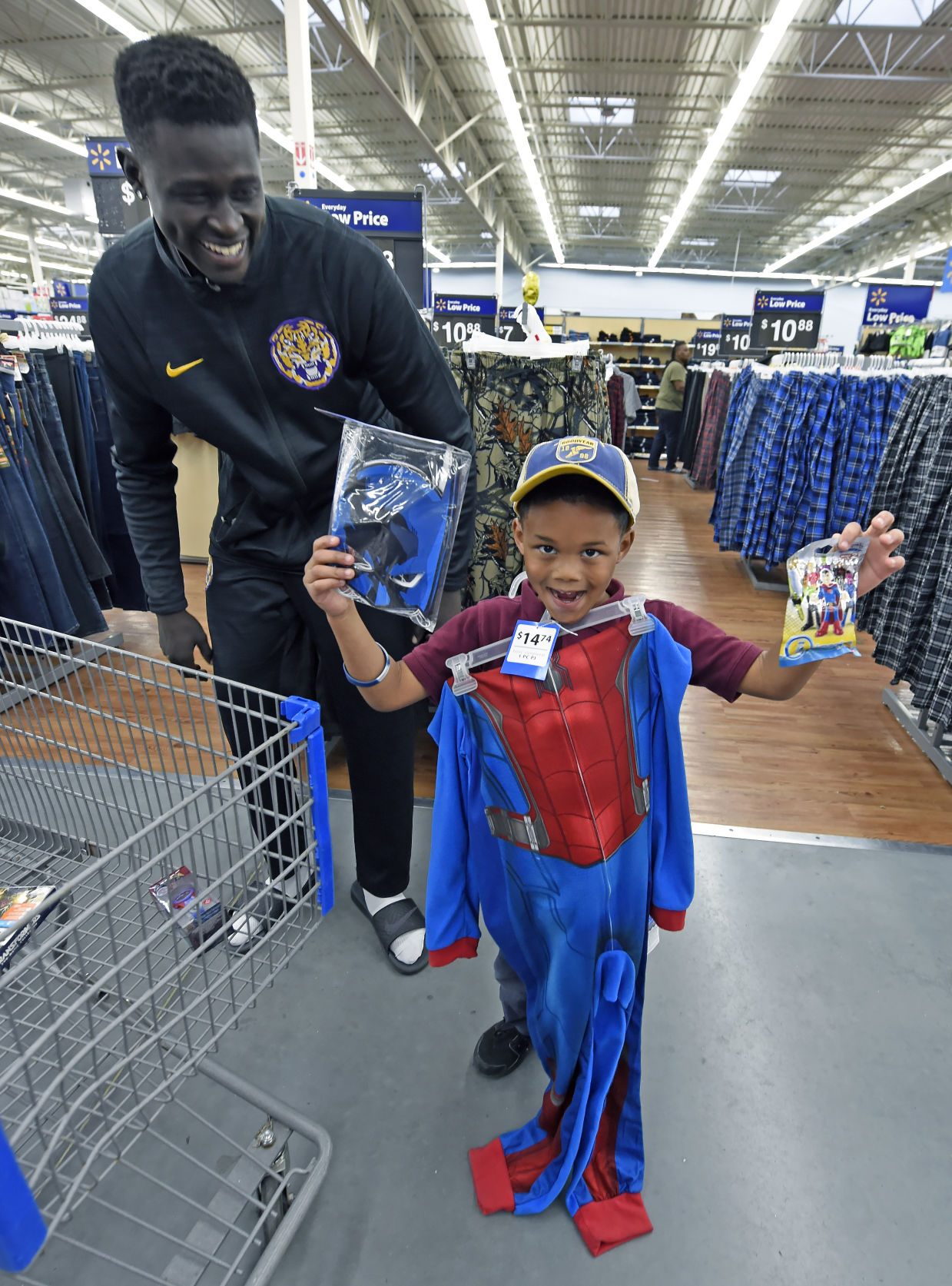 BR.walmartwade0076.121517 bf